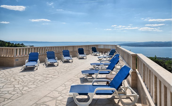 1 bedroom awesome apartment in Bast 1