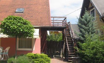 mit gemeinschaftlichem Pool 3