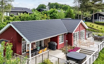 "Blek" - 2.8km from the sea 3