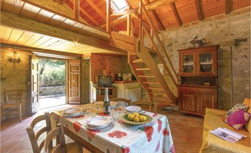 2 bedroom stunning home in Casoli LU 3