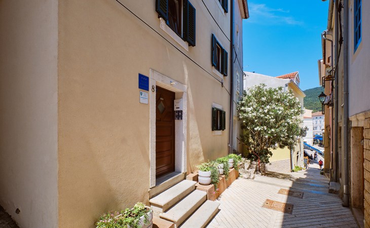 Awesome apartment in Cres with WiFi 1