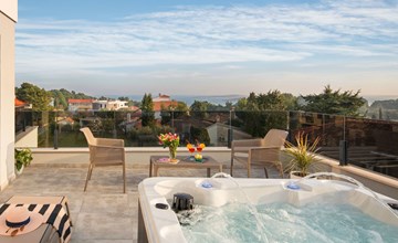 Villa K mit Jacuzzi auf dem Dach und Meerblick 3