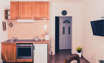Gorgeous apartment in Vrboska with WiFi 3