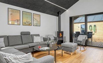 "Udder" - 1.5km from the sea 2