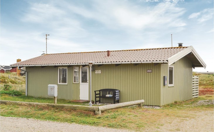 2 bedroom cozy home in Hvide Sande 1