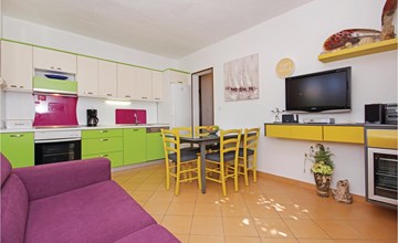 Stunning home in Sucuraj with kitchen 3
