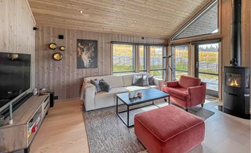 Cozy home in Svingvoll with house a mountain view 3