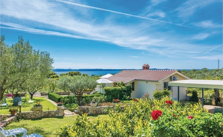 Cozy home in Zadar with house sea view 1
