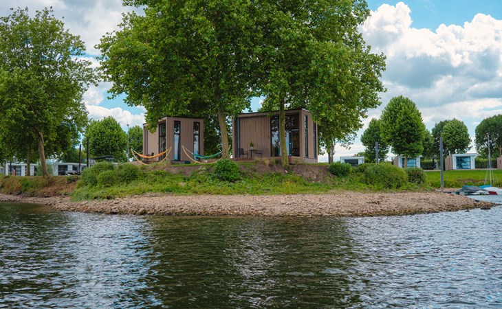 Winziges Flusshaus 1