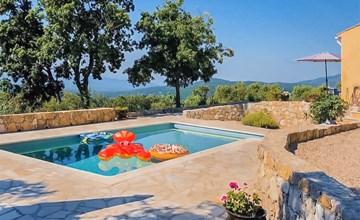 Nice home in MONS with private swimming pool, can be inside or outside 2