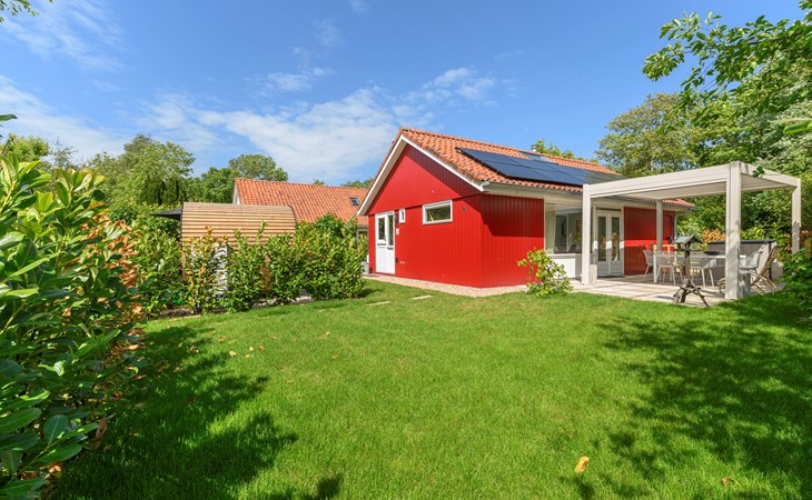 Het Ongerepte 21 luxury chalet with privacy near beach 1