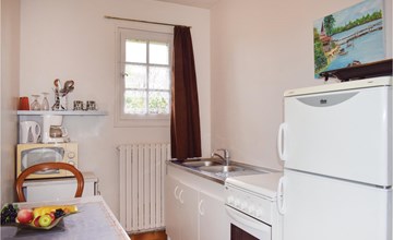 1 bedroom awesome home in Penvénan 2