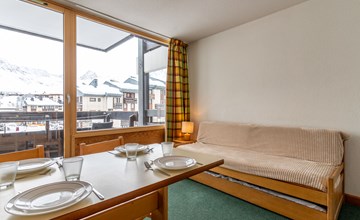 Home Club (Lavachet) 2