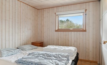 "Linda" - 600m from the sea in Sealand 2