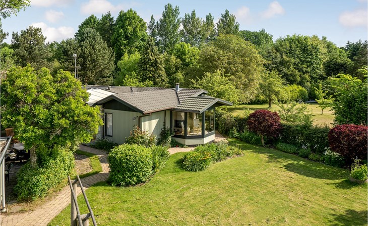 Beautiful home in Faxe with kitchen 1