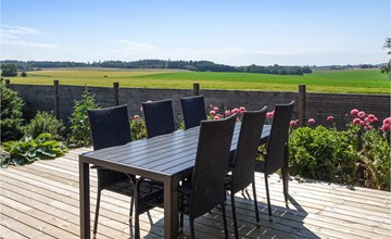 Amazing home in Klemensker with WiFi 2