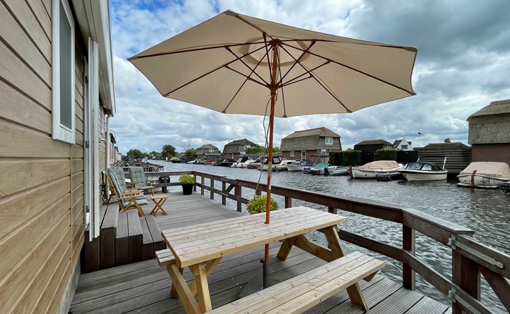 Waterfront Lodge 1