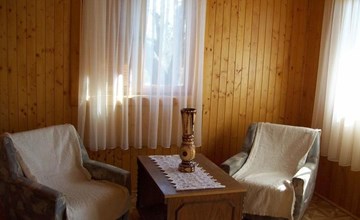 mit Garten, Terrasse und Gartenpavillon 3