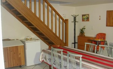 Steinhaus in ländlicher Umgebung mit Pool 3