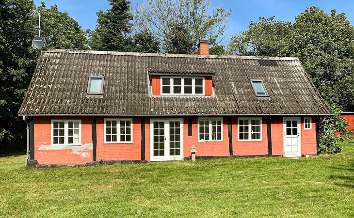 Cozy home in Aakirkeby with WiFi 1