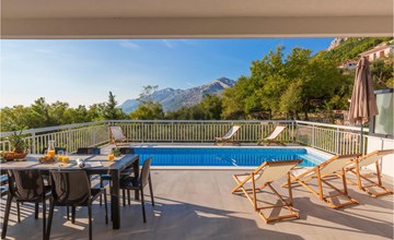 Gorgeous home in Brela 2