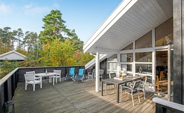 4 bedroom cozy home in Aakirkeby 2
