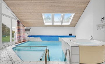 Nice home in Dronningmølle with sauna 2
