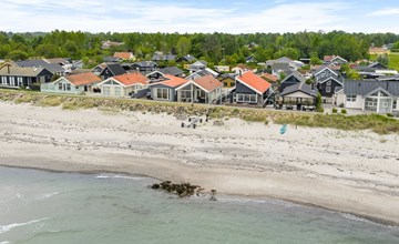 "Aswith" - 5m from the sea 3