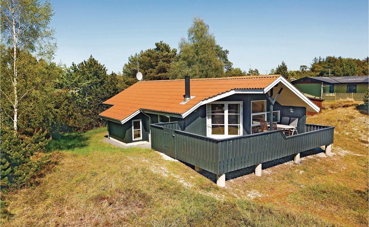 3 bedroom lovely home in Aakirkeby 1