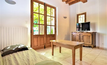 Nice home in Maillane with WiFi 2