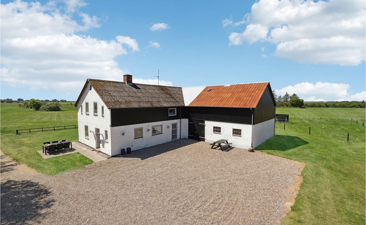 Cozy home in Skærbæk with kitchen 1
