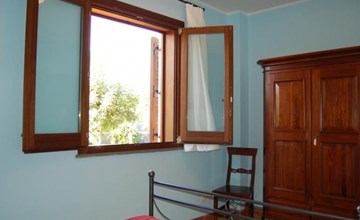Zweizimmerwohnung 1 mit Terrasse, Gemeinschaftspool 2
