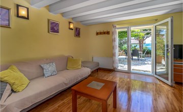 Stunning apartment in Crikvenica 3