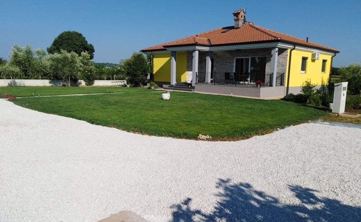 mit Terrasse, Grill und Garten 1