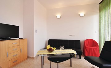 Schöne 2-Zimmer-Wohnung in Nin 2