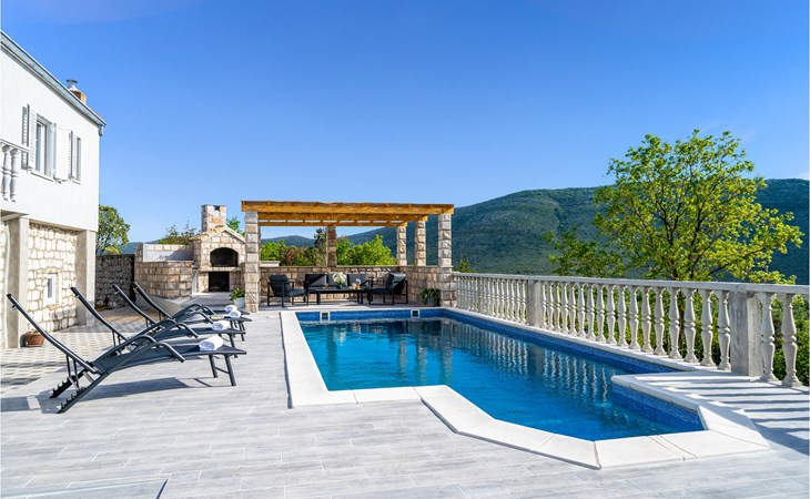 Beautiful home in Ston with WiFi 1