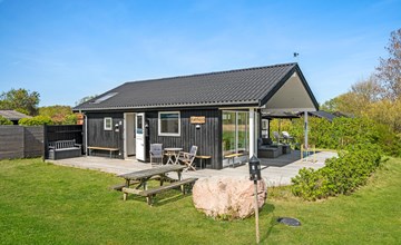 1 bedroom nice home in Gørlev 2