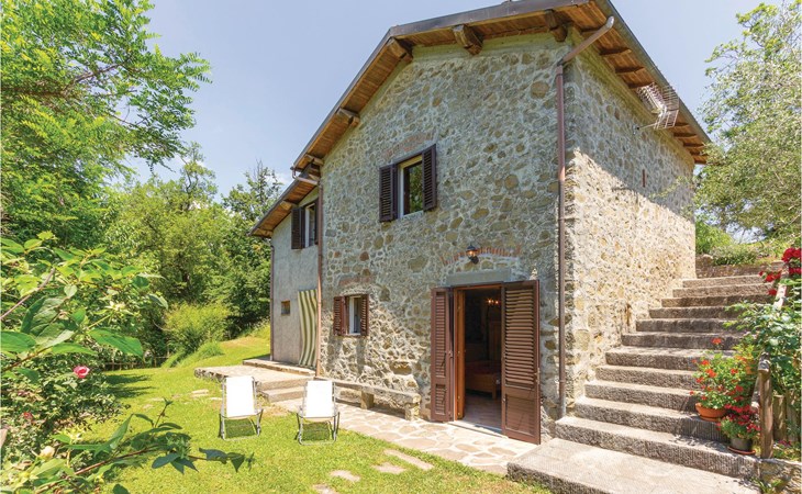 2 bedroom stunning home in Casoli LU 1