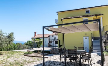 4-Person Apartment Marinella in Crni near Labin | Sea View & 2 km from the Beach 3