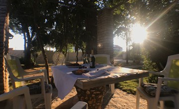 Strandnahes Haus Lolinka mit schattiger Terrasse 2
