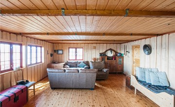 Nice home in Malm with lake view 2
