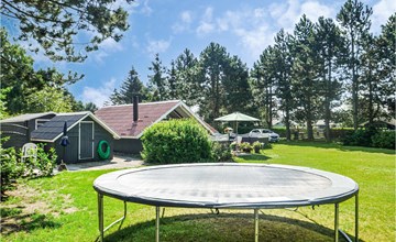Awesome home in Væggerløse with WiFi 3