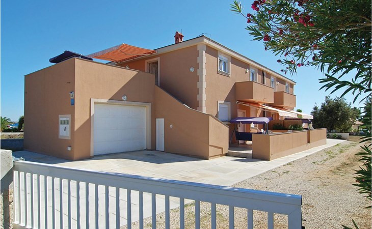 2 bedroom gorgeous apartment in Vir 1