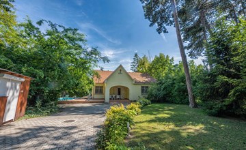 Klimatisiertes Ferienhaus in Siófok mit Grill 2