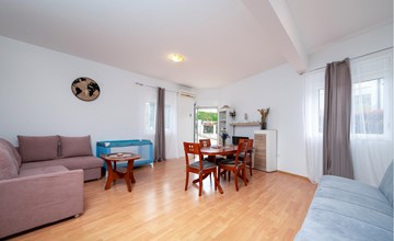 Cozy apartment in Liznjan with WiFi 3