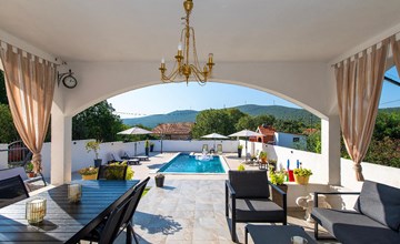 Pet friendly home in Lozovac 3