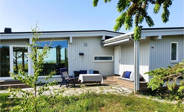 3 bedroom lovely home in Sirevåg 3
