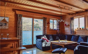 Cozy home in ølensvåg with WiFi 2