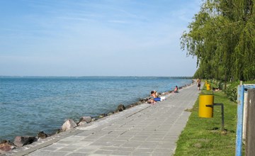 Klimatisiertes Ferienhaus in Siófok mit Grill 2