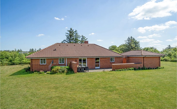 Stunning home in Ulfborg with kitchen 1